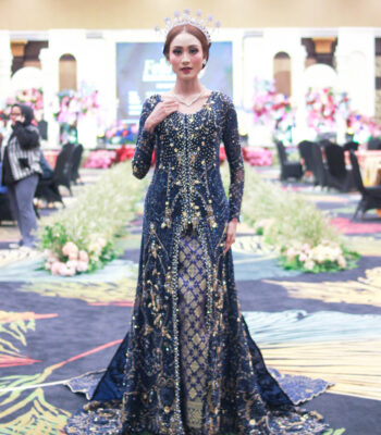 Kebaya Navy Aura + Cheong Sam