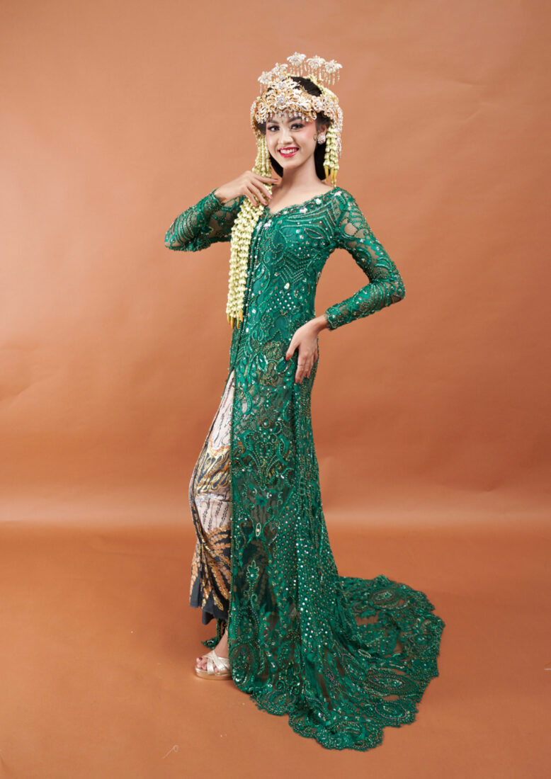 Kebaya Eralda