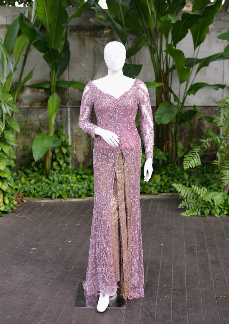 Kebaya Ungu Tulip