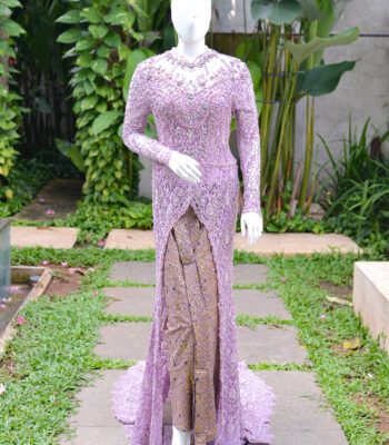 Kebaya Ungu Azila