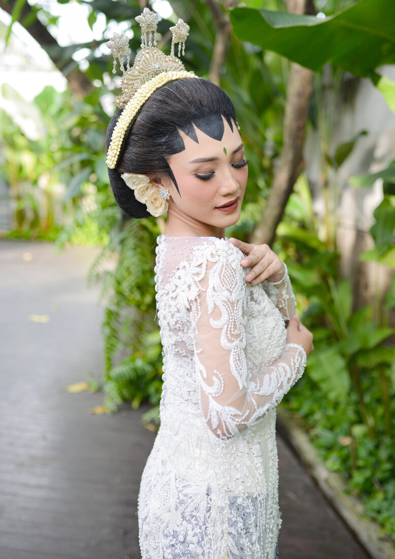 Kebaya Putih 037