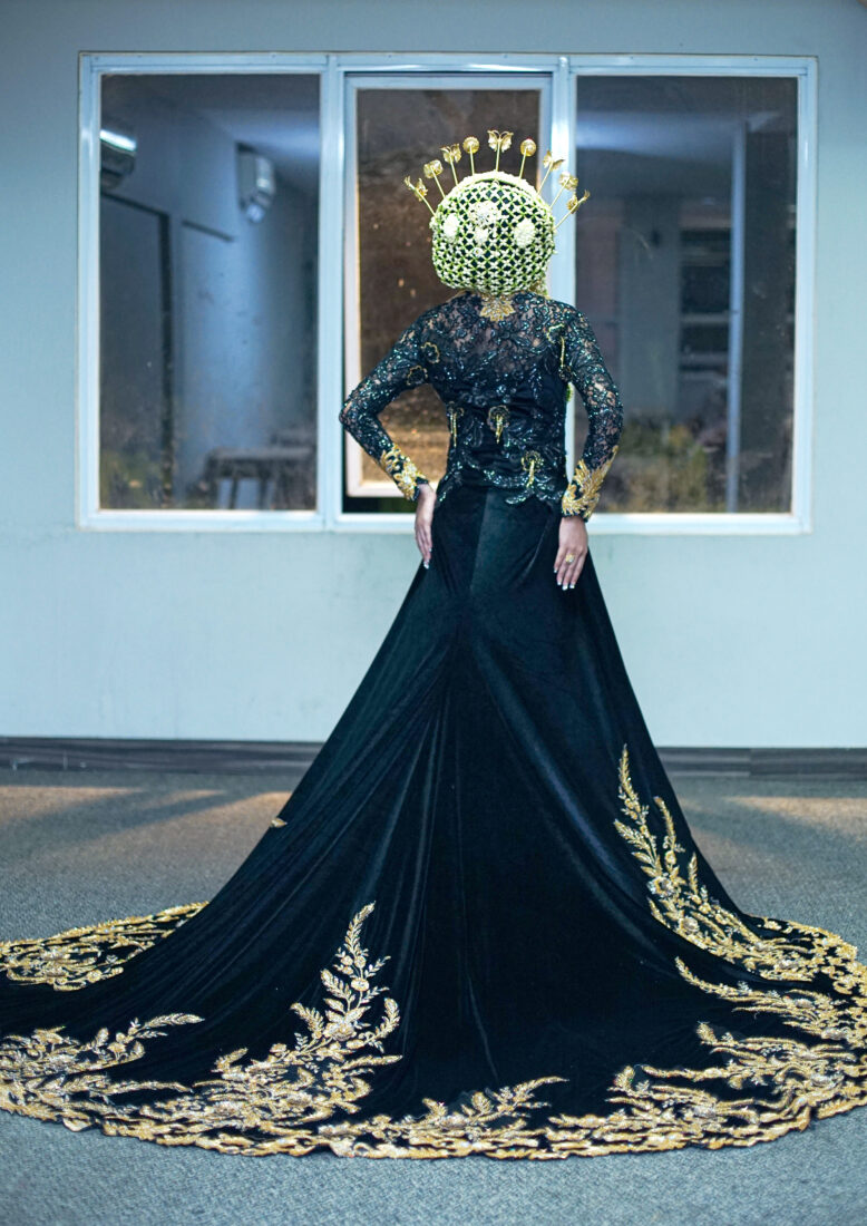 Kebaya Bludru Hitam Samasta