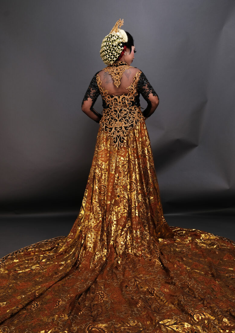 Kebaya Hitam Kutubaru