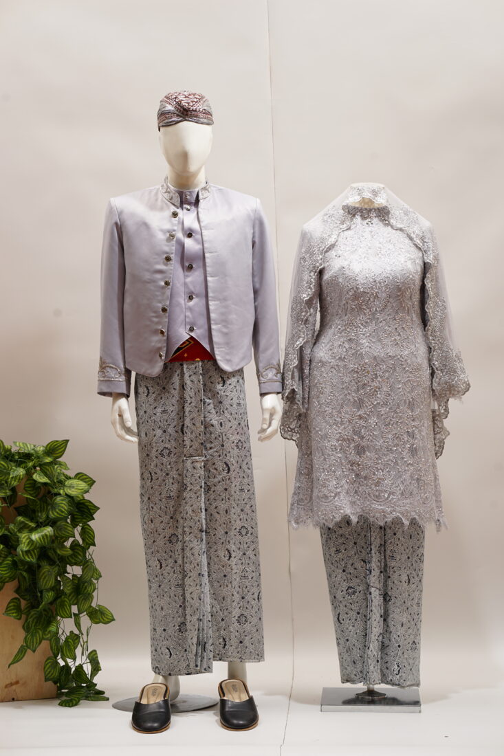 Kebaya Ibu Silver Kurung