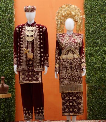 Busana Pengantin Sunting Minang Maroon Burgundy