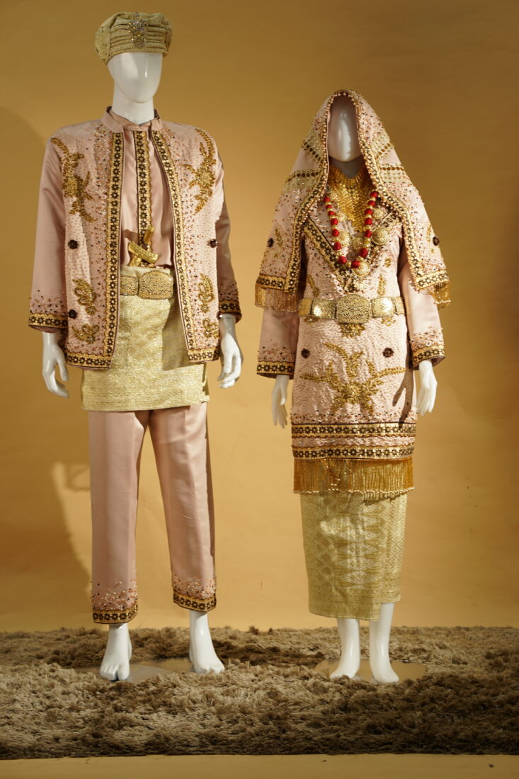 Baju Koto Gadang Peach Gold 1