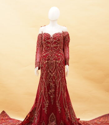 Gaun Mermaid Maroon Tata