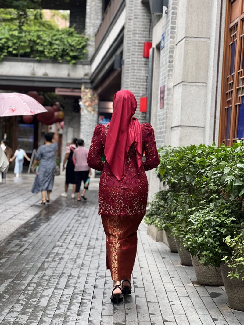 Kebaya Lamaran Misel Maroon