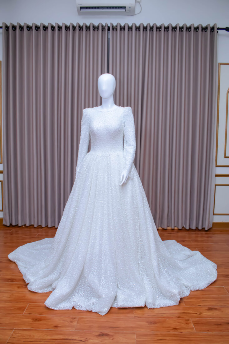 Ball Gown Putih 012