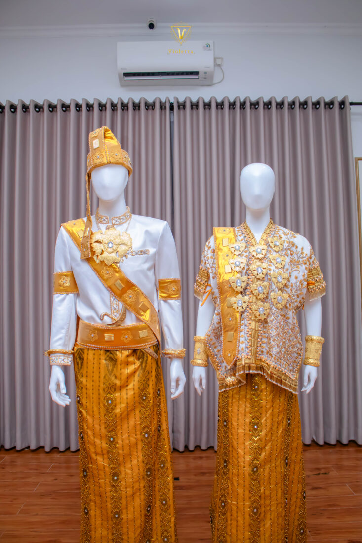 Busana Adat Bodo Sulawesi Gold 002