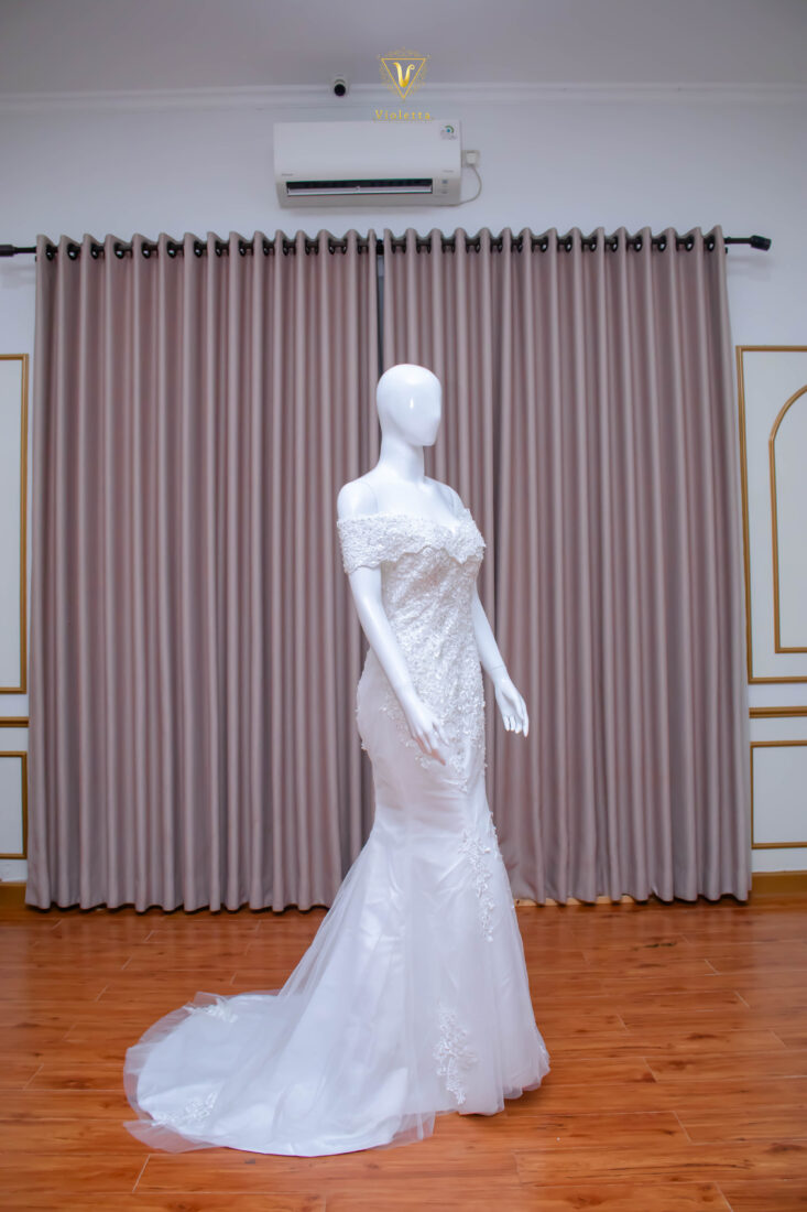 Gaun Mermaid Putih 011
