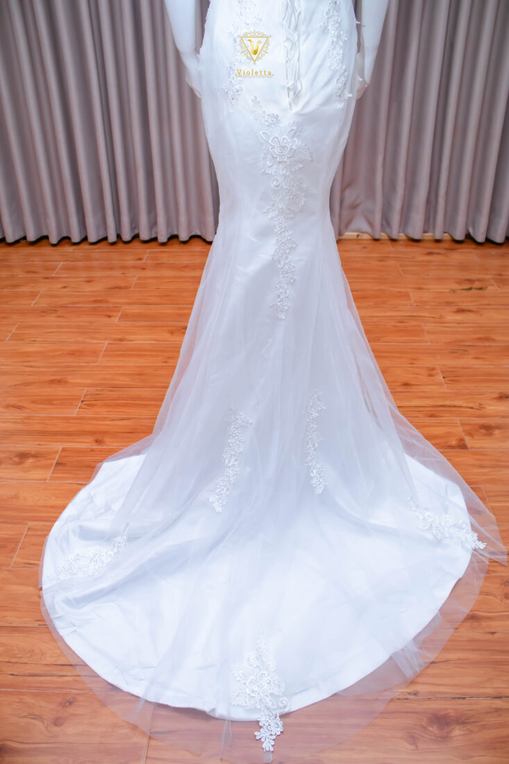 Gaun Mermaid Putih 011