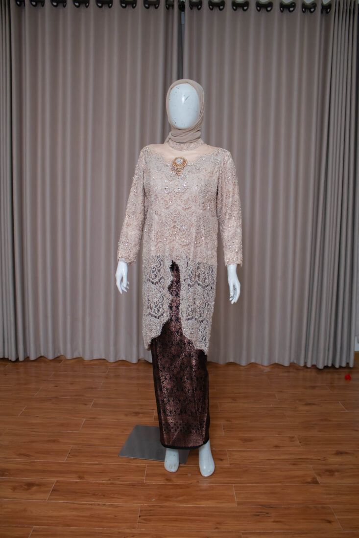 Kebaya Sister Nude 004