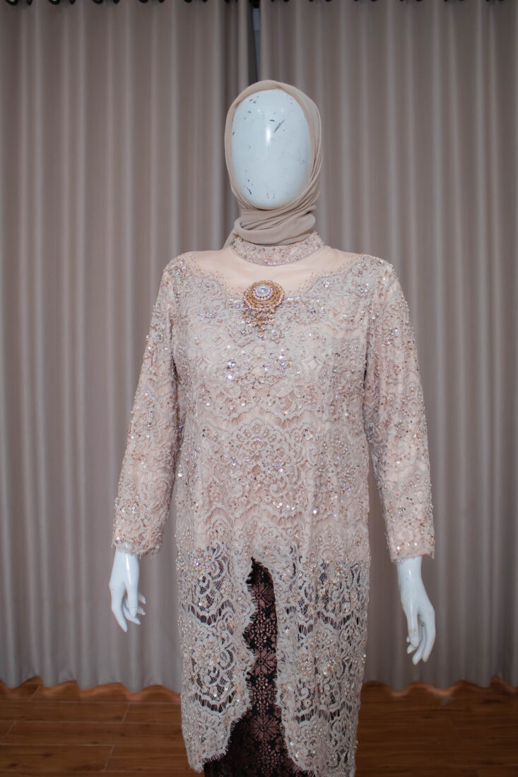 Kebaya Sister Nude 004