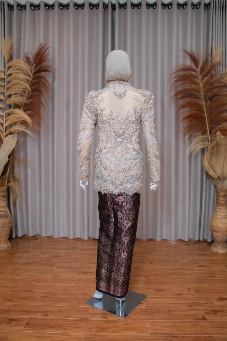 Kebaya Sister Nude 005
