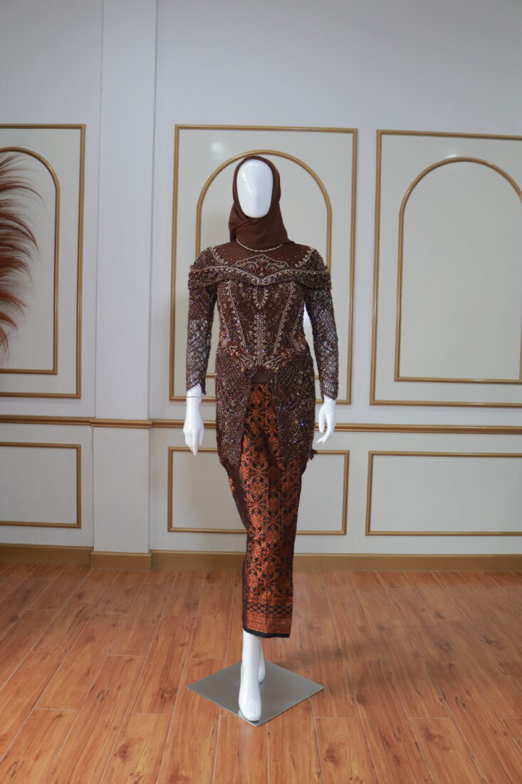 Kebaya Lamaran & Wisuda Coklat 001