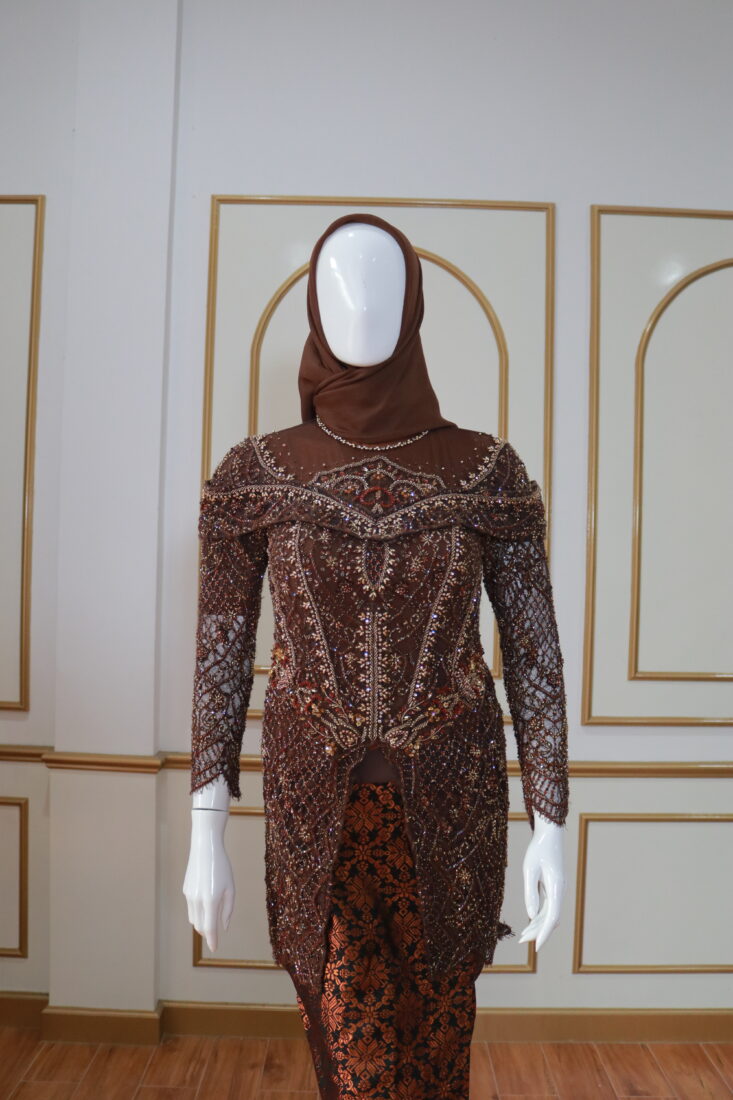 Kebaya Lamaran & Wisuda Coklat 001