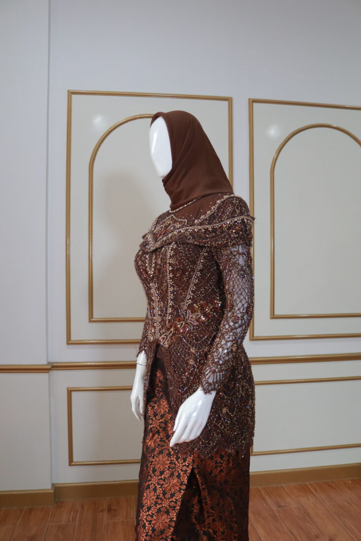 Kebaya Lamaran & Wisuda Coklat 001