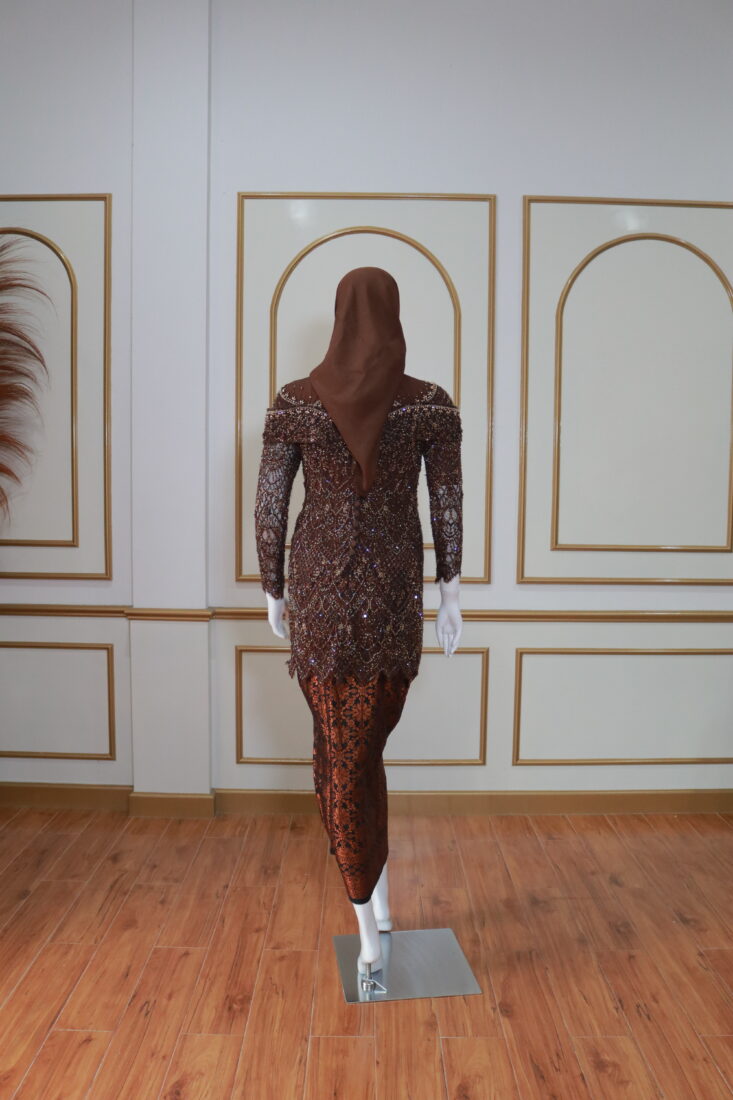 Kebaya Lamaran & Wisuda Coklat 001