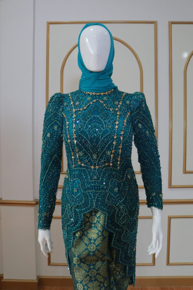 Kebaya Lamaran & Wisuda Hijau Emerald 003
