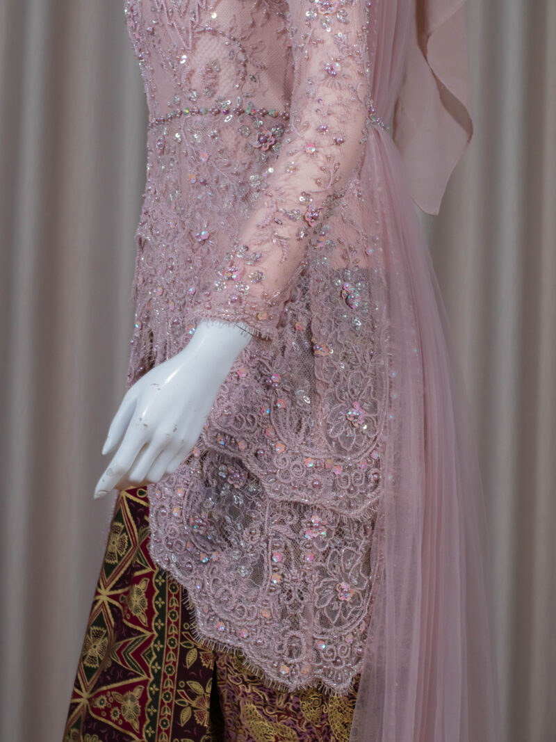 Kebaya Lamaran dan Wisuda Pink 001