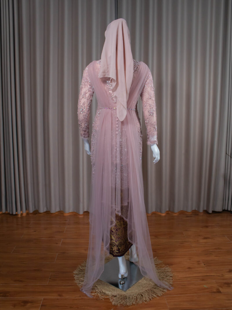 Kebaya Lamaran dan Wisuda Pink 001