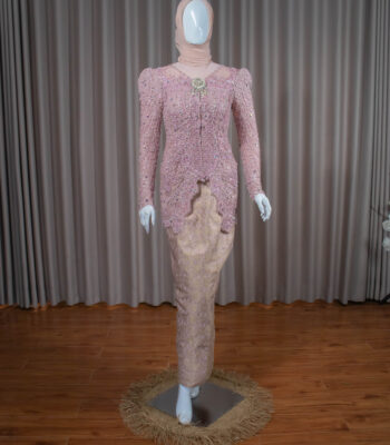 Kebaya Lamaran dan Wisuda Pink 002