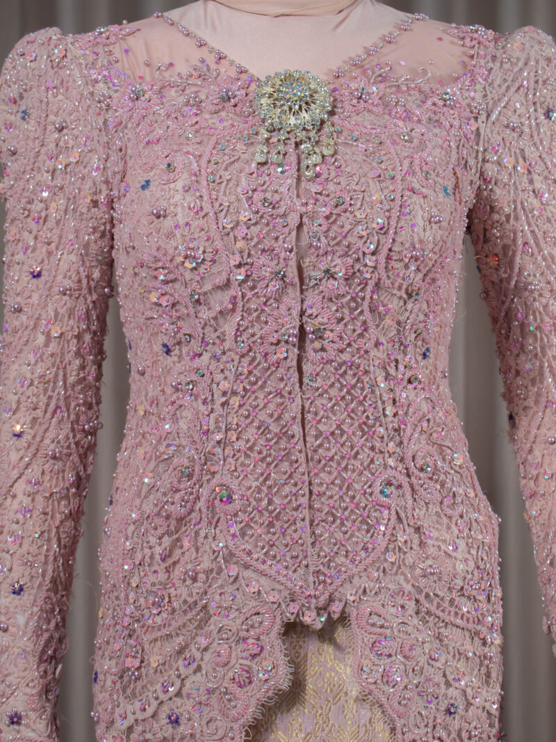 Kebaya Lamaran dan Wisuda Pink 002