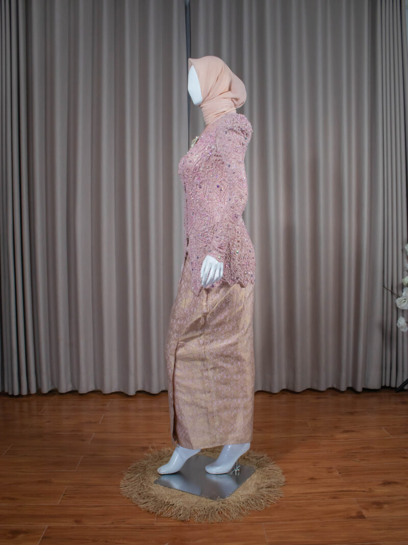 Kebaya Lamaran dan Wisuda Pink 002