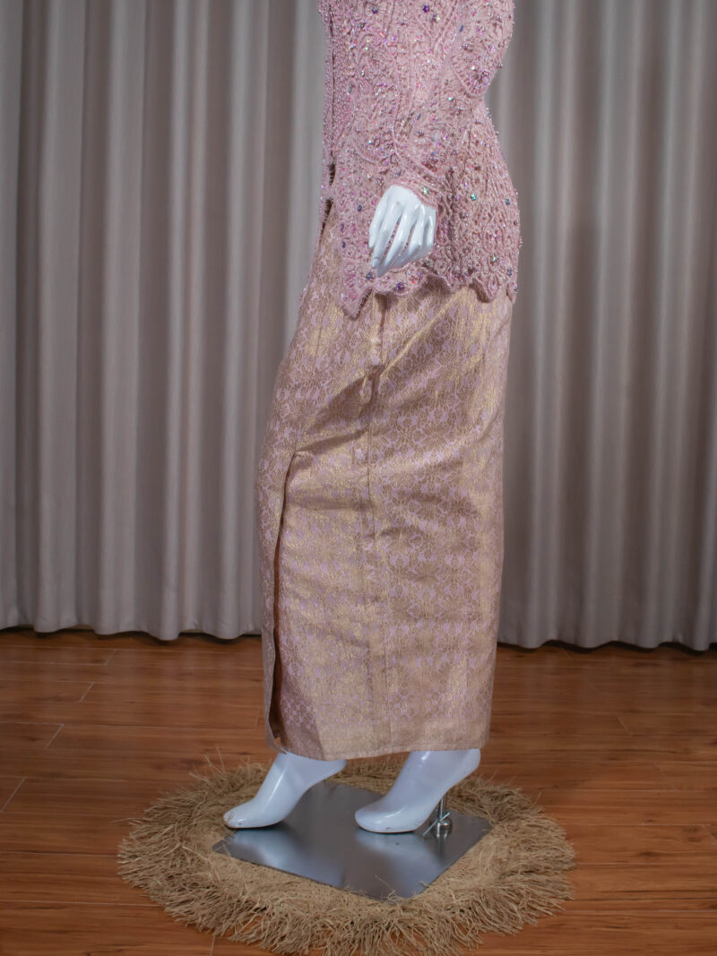 Kebaya Lamaran dan Wisuda Pink 002