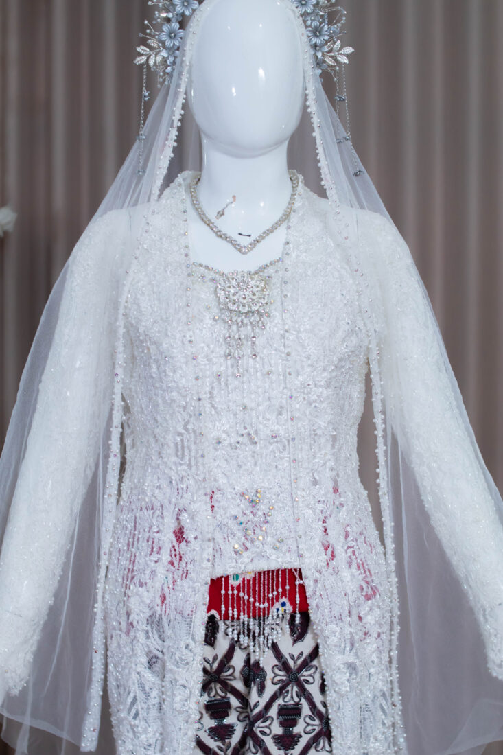 Kebaya Akad Putih Yesi