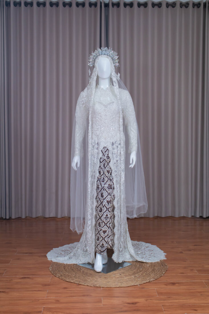 Kebaya Putih Sabita Ira