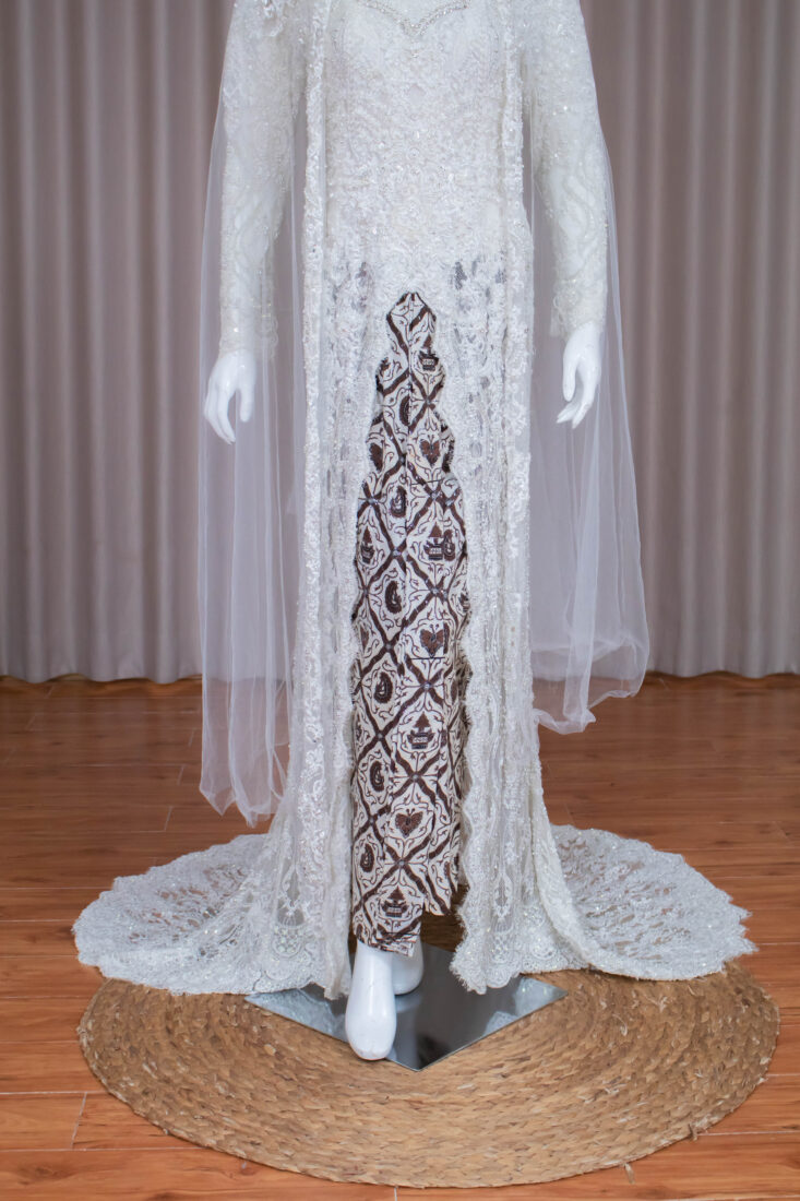 Kebaya Putih Sabita Ira